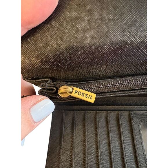 Fossil Emma RFID Flap Black Leather Clutch Wallet SL7155001 - Picture 9 of 9